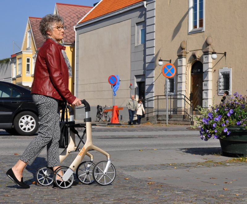 TrustCare Let's Fly Outdoor-Rollator inkl. Tasche