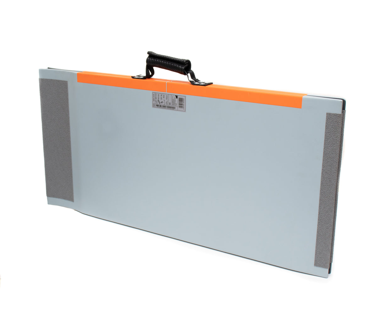 Rollstuhlrampe aus Kohlefaser, 82 cm.