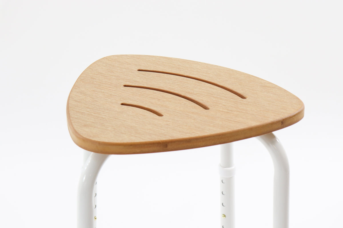 Badehocker mit Sitz in Holzoptik