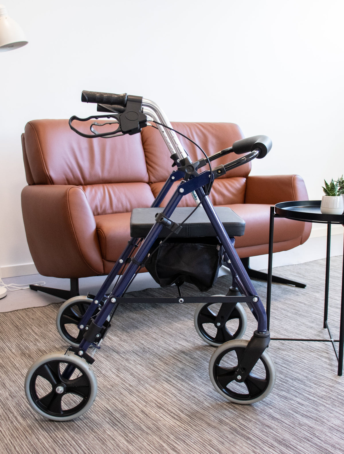 Impala Rollator, günstiger leichter Rollator