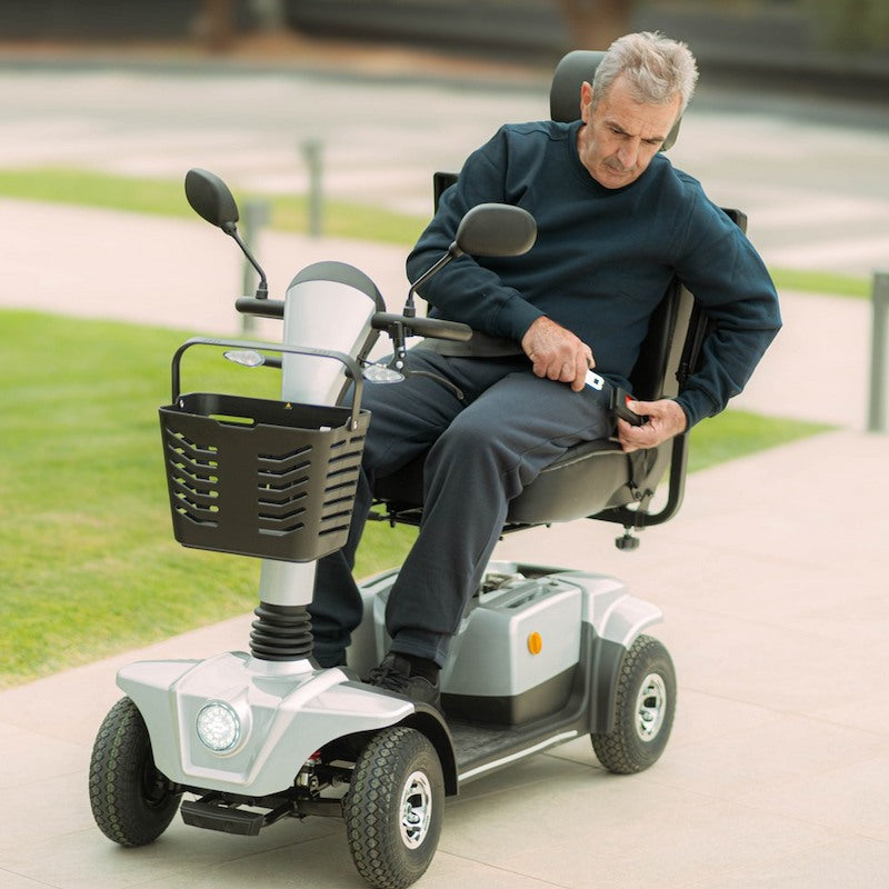 Komfortables Elektromobil, Mobiak ARES