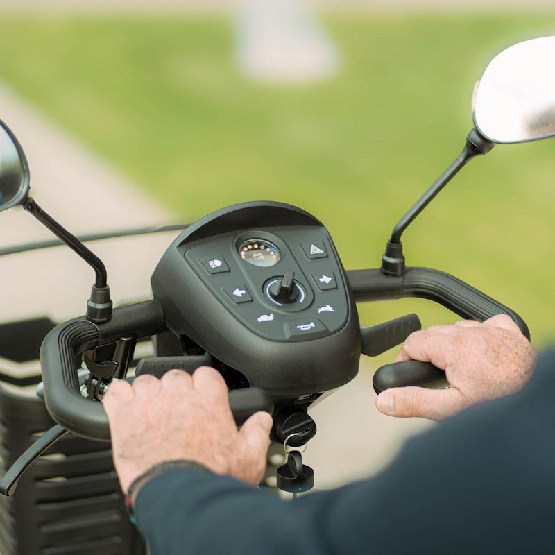 Komfortables Elektromobil, Mobiak ARES