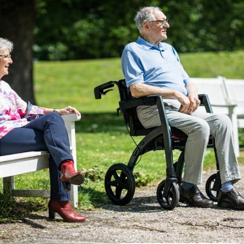 Rollz Motion - kombinierter Rollator und Rollstuhl